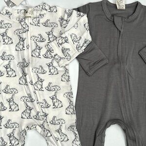 NWT Kate Quinn Bamboo Footies 0-3M Grey Bunnies 2 Way Zip Set